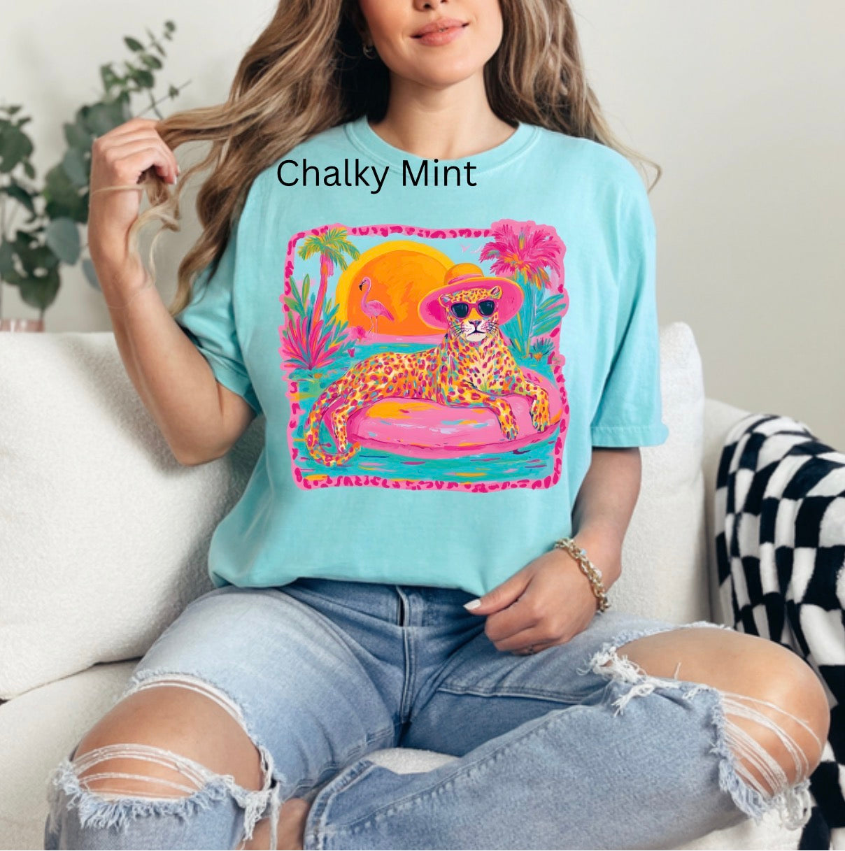 Preppy Summer Leopard, Girly Beach, Retro Leopard, Cute Summer, Colorful Summer Vibes T-shirt