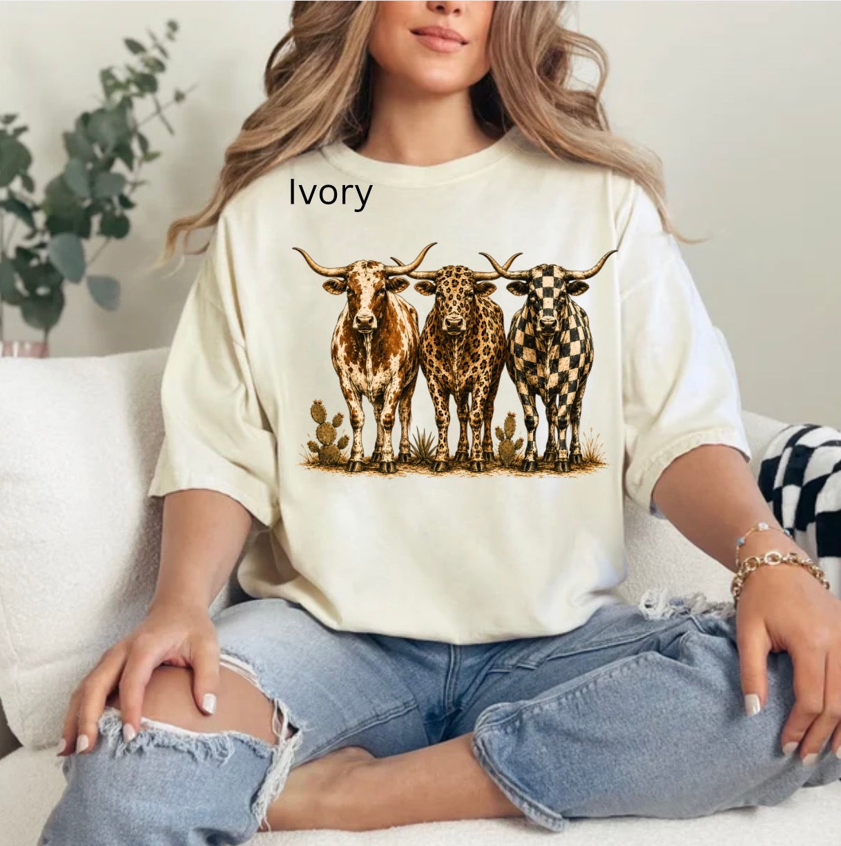 Longhorn Cattle, Western, Checkered, Cows, Longhorn, Cowboy, Trendy Western T-shirt