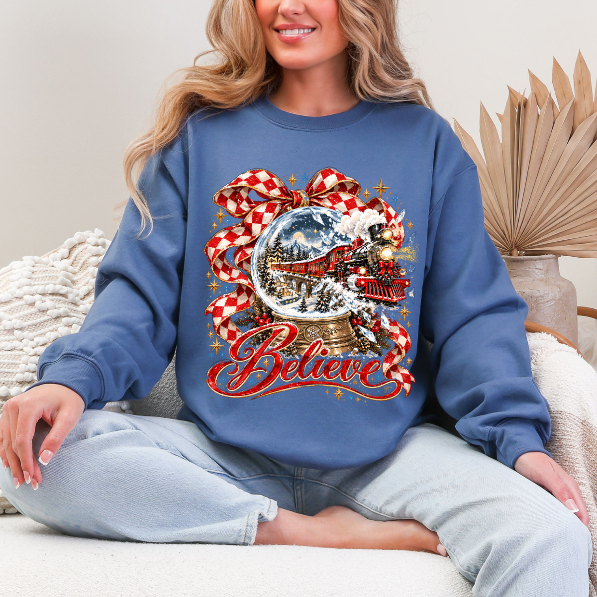 Believe Christmas Train, Snow Globe Christmas, Vintage Holiday Train, Retro Christmas, Coquette Bow Sweatshirt