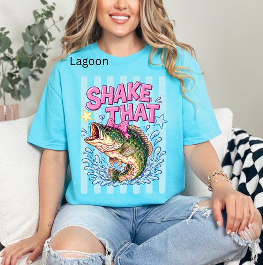Shake That Bass, Funny Animal, Summer, Fish, Bass, Trendy Fish T-shirt