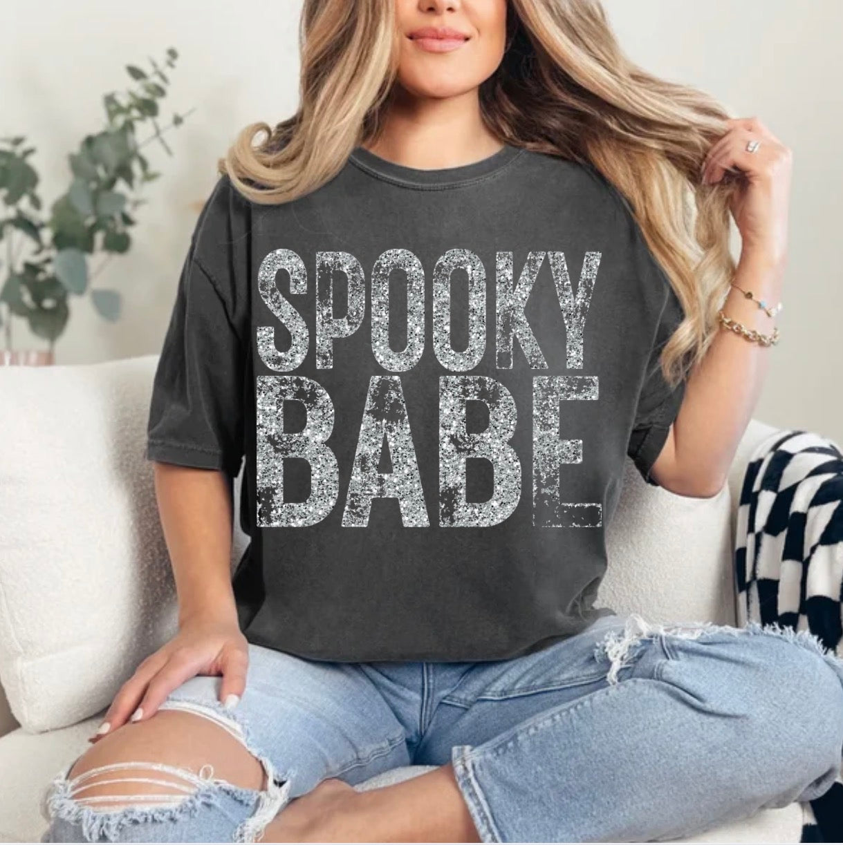 Spooky Babe, Glitter Halloween, Girly Spooky Season, Trendy T-shirt