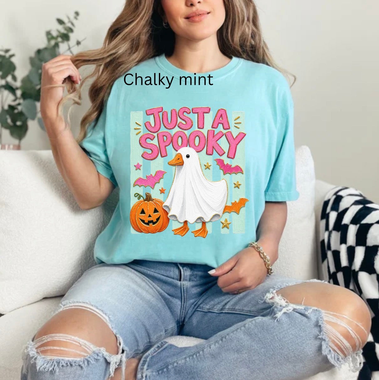 Just A Spooky Goose, Cute Halloween Duck Ghost & Pumpkin Bat T-shirt