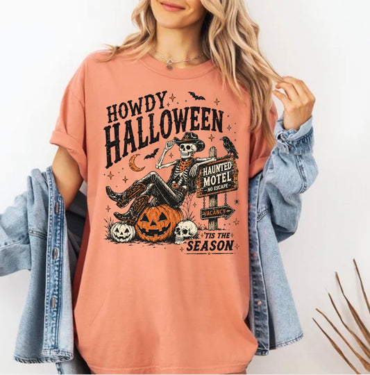 Western Howdy Halloween, Haunted Motel, Scarecrow, Retro Halloween, Spooky Halloween, Trick or Treat, Spooky T-shirt