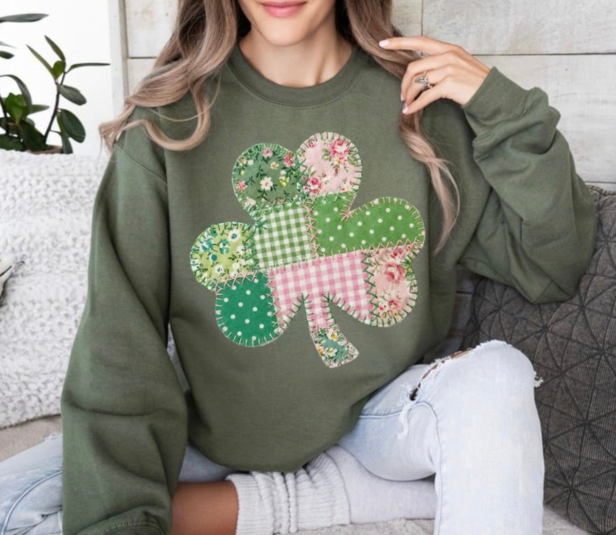 Floral FAUX Patchwork Shamrock, Vintage Faux Fabric Clover, Pink Green Stitched Shamrock, ( NOT Real Fabric Patches)Sweatshirt