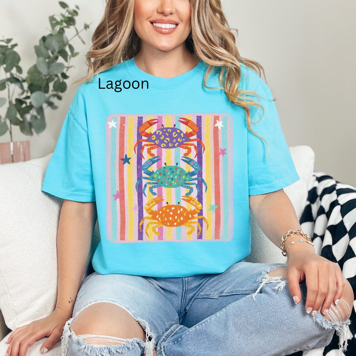 Colorful Crab Summer, Retro Beach Design, Coastal, summer, trendy, Beach vibes T-shirt