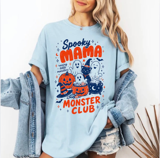 Spooky Mama Halloween, Trendy Fall, Girly Halloween, Mom Halloween T-shirt