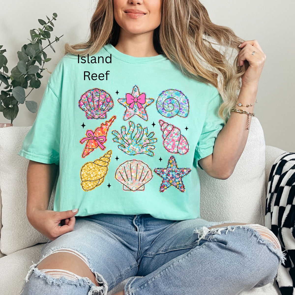 Seashell Collage, Clam Summer, Summer Vibes, Floral Summer, Summer Beach, Wildflower Summer, Summer Vacation T-shirt
