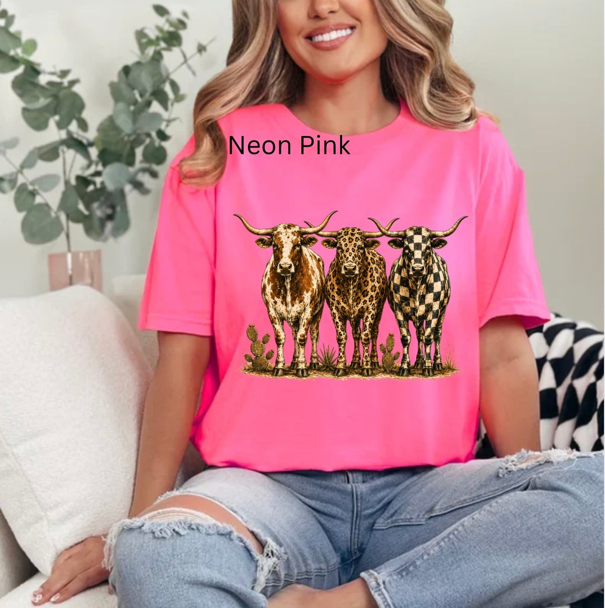Longhorn Cattle, Western, Checkered, Cows, Longhorn, Cowboy, Trendy Western T-shirt