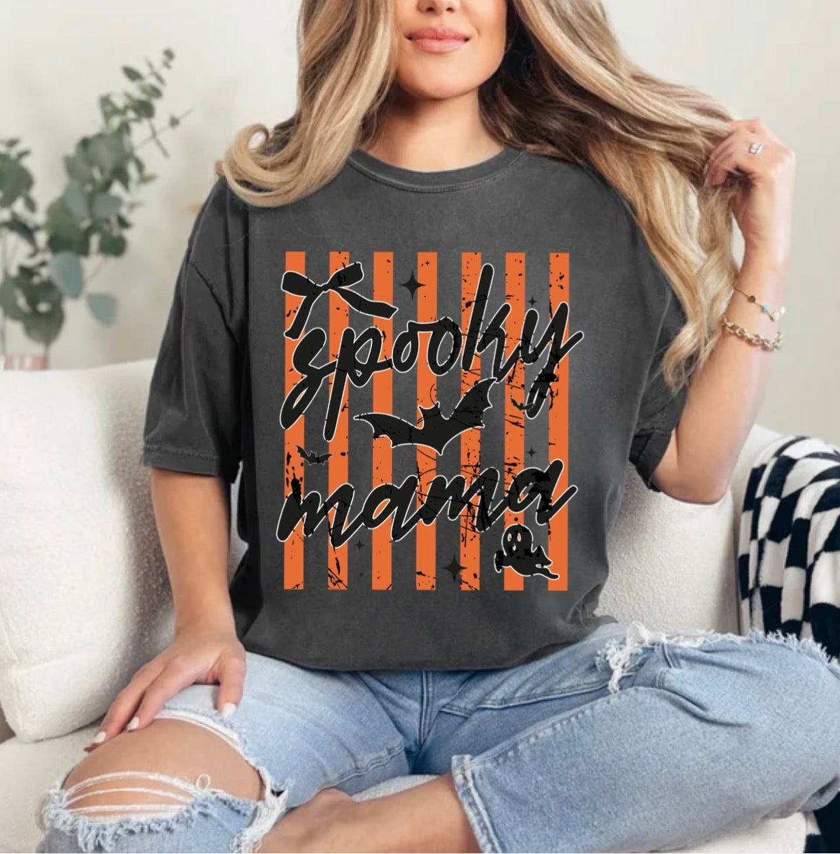 Striped Spooky mama, Funny Halloween Mom, Halloween, Scary Halloween T-shirt