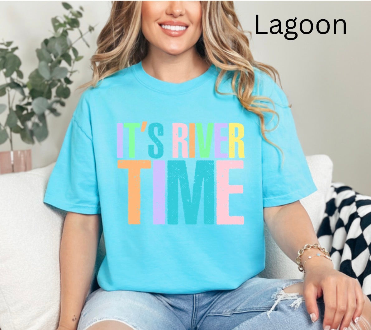 Neon Its River Time, Lake Days, It's River Time, Neon, Trendy Summer Vibes, Distressed Beach, Boatin and Floatin T-shirt