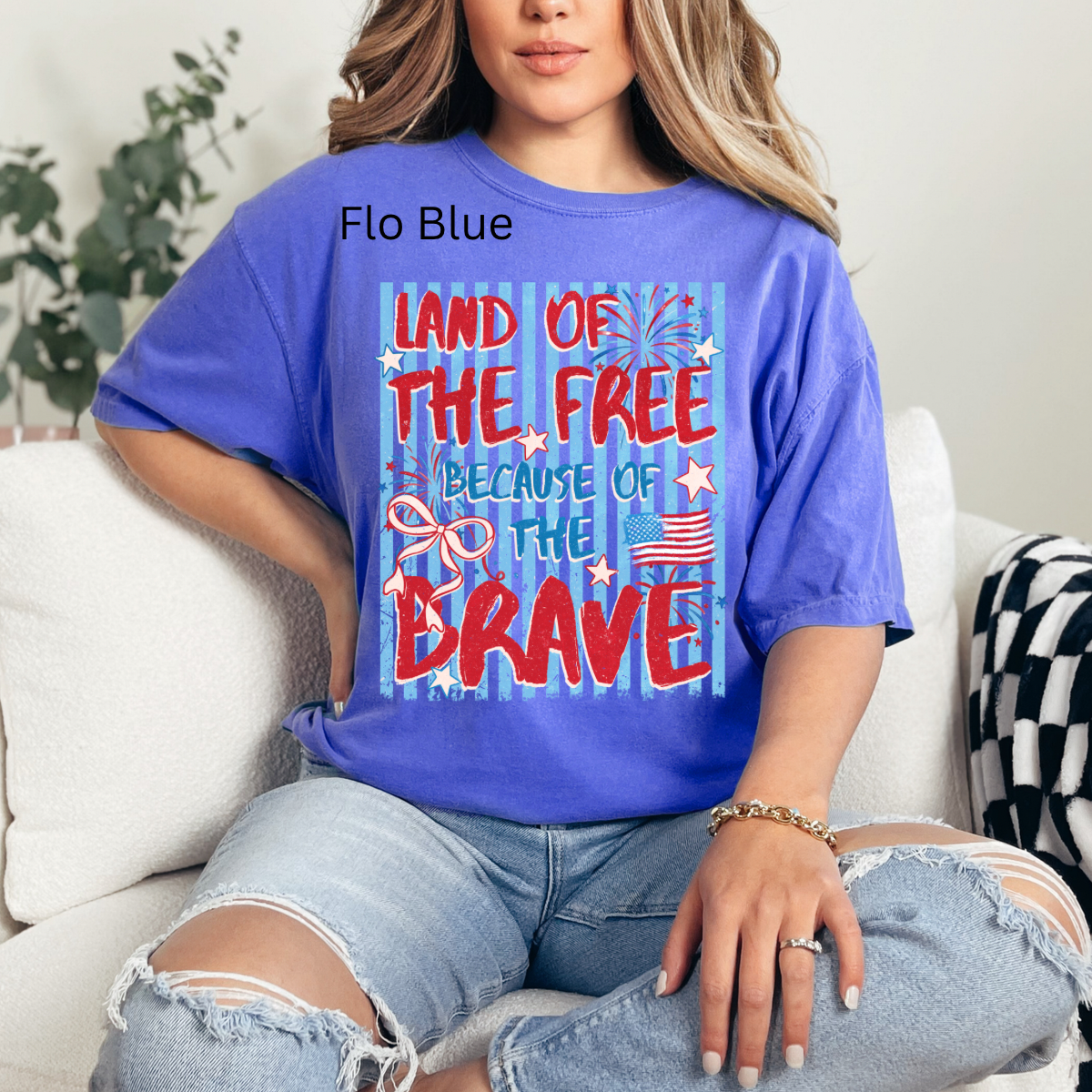 Land Of The Free Because Of The Brave, Retro 4th of July, America Coquette, Retro USA, Independence Day, Patriotic Tshirt
