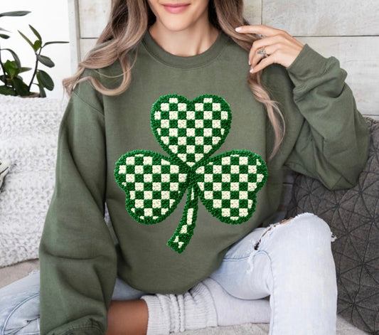 FAUX Knit St Patricks Day Clover, Faux Knit, Trendy Checkered Shamrock Knit, Faux Yarn Patricks Day , Latch Hook Yarn Sweatshirt