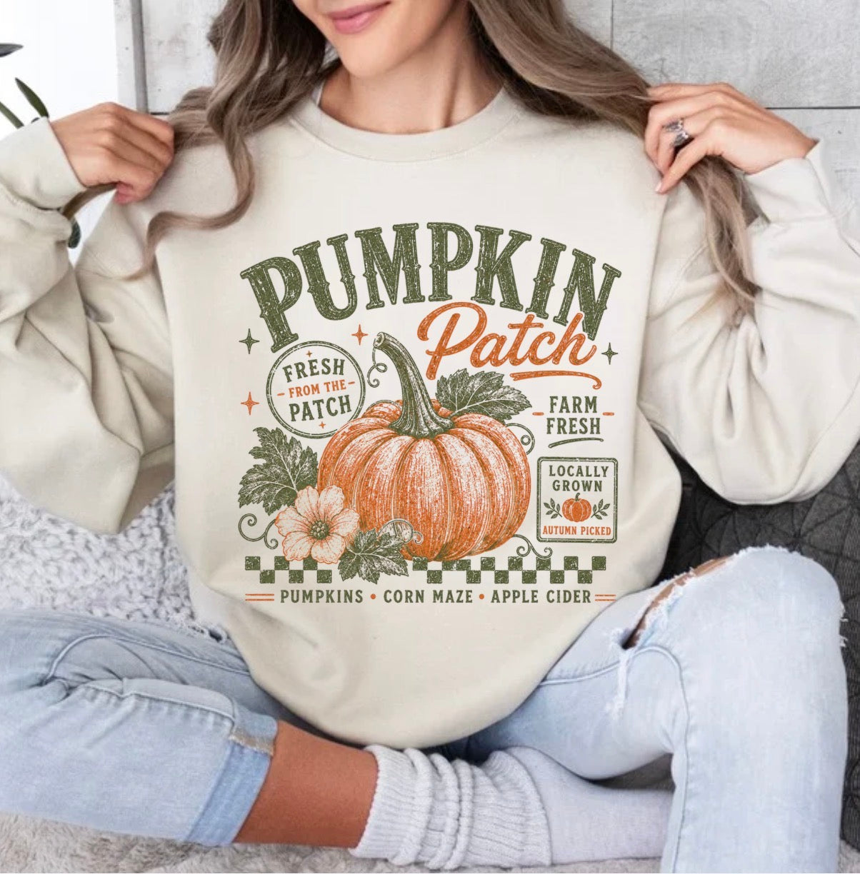 Retro pumpkin patch, fall vibes, cozy season, trendy fall Sweatshirt
