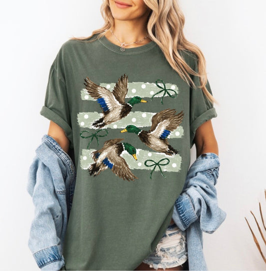 Striped Coquette Vintage Retro Mallard Duck, Hunting, Hunting Dog, Flying Duck, Waterfowl Hunter T-shirt