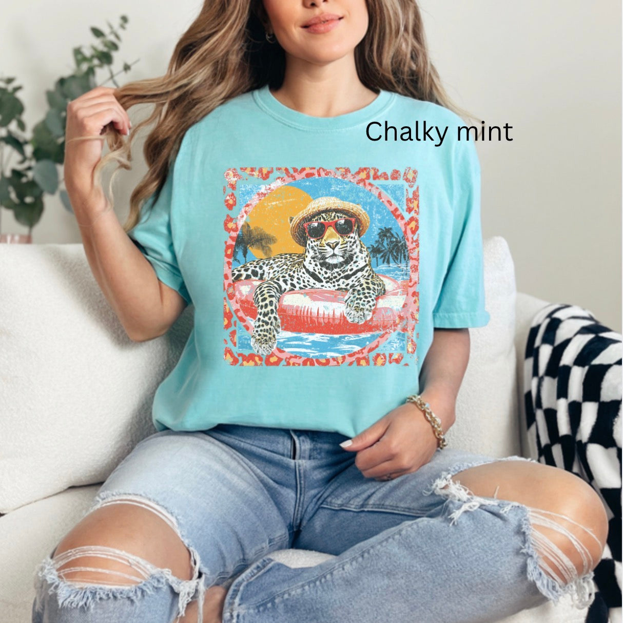 Preppy Distressed Summer Leopard, Coquette Summer, Girly Beach, Retro Leopard, Cute Summer, Summer Vibes T-shirt