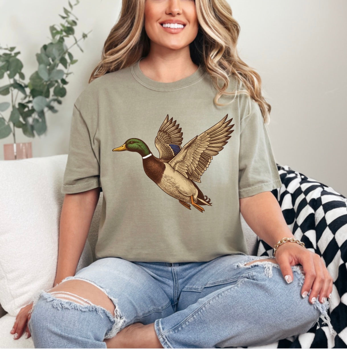 Vintage Flying Mallard Duck, Mallard Duck, Flying Mallard, Retro Duck Hunting png, Hunting Season Sublimation Design