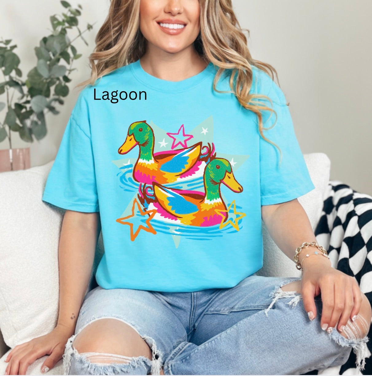 Preppy Duck W/ Stars, Colorful Summer, Lake Design, Cute Mallard Ducks, Girly Preppy T-shirt